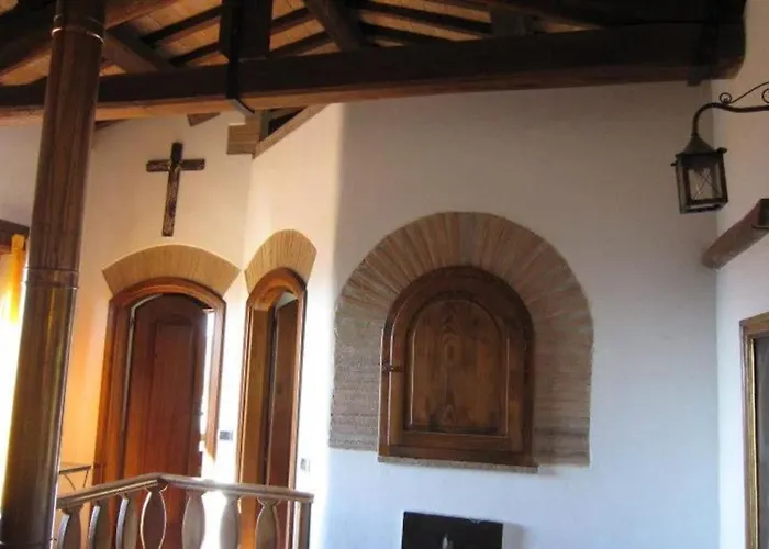 Podere Antico Con Piscina